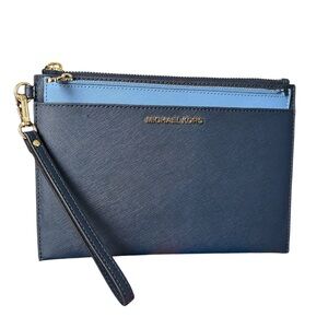 Michael Kors Jet Set Pop Out Clutch Wristlet NWOT